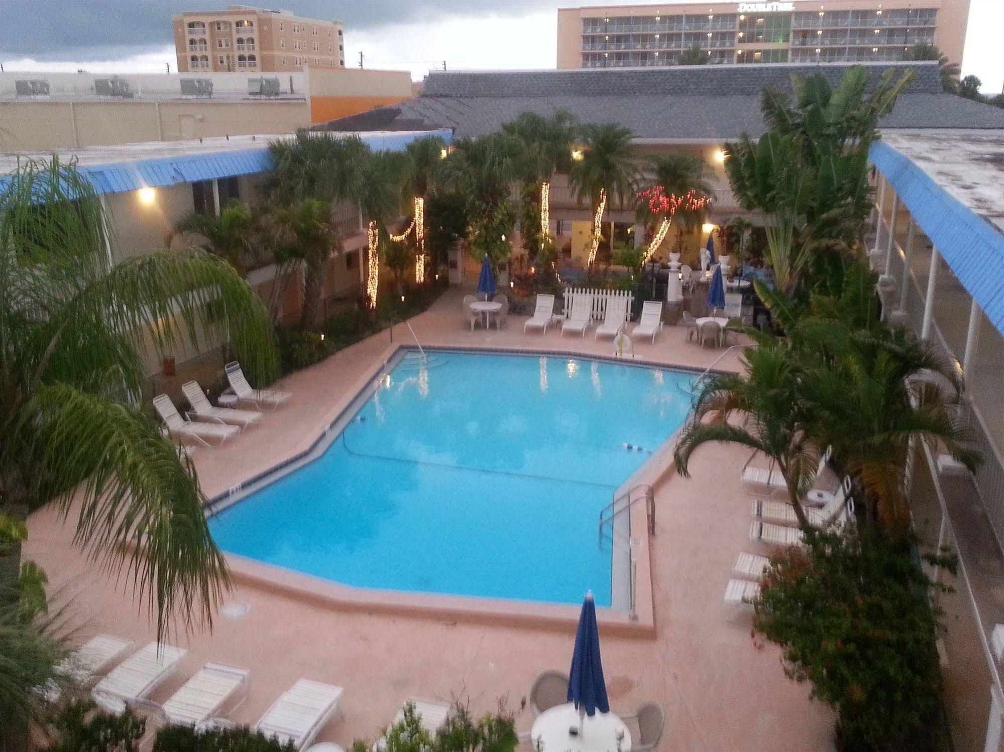 Island House Resort Hotel 세인트피트비치 외부 사진