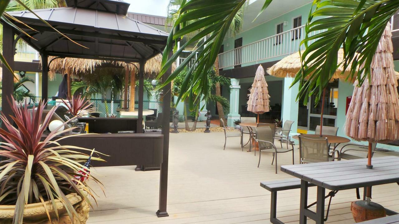 Island House Resort Hotel 세인트피트비치 외부 사진